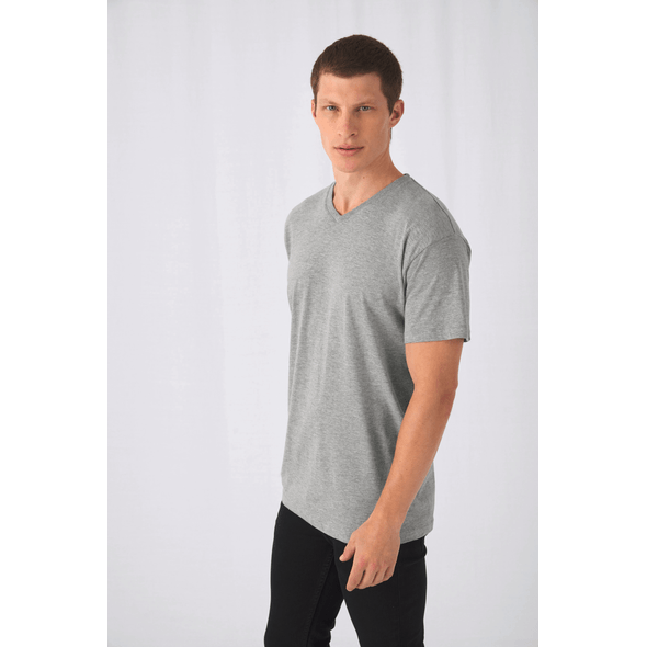 B&C | Kurzärmliges T-Shirt mit V-Ausschnitt und exaktem V-Ausschnitt B&C | Kurzärmliges T-Shirt mit V-Ausschnitt und exaktem V-Ausschnitt